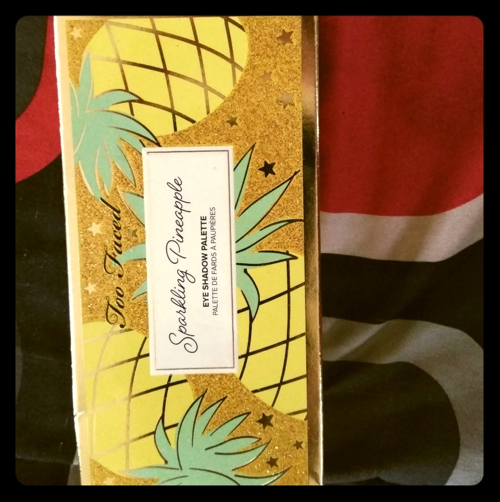 Too Faced Sparkling Pineapple